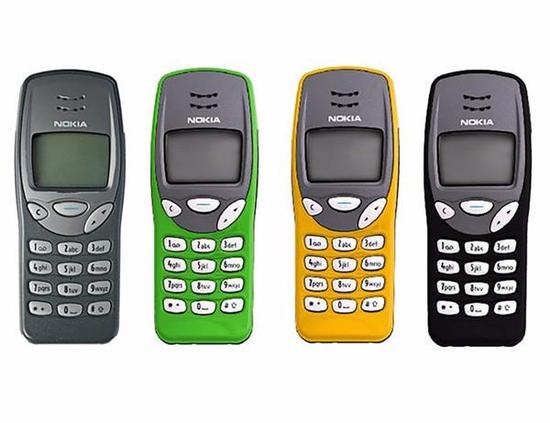 诺基亚5110,98年的产品,第一个能玩贪吃蛇的手机