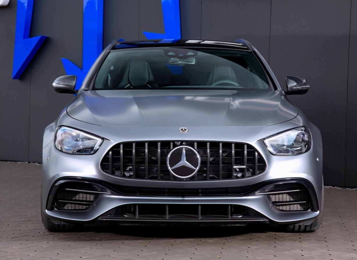 奔驰e63多少钱一辆,金属灰漆面 千匹动力 - 禾仓摄影