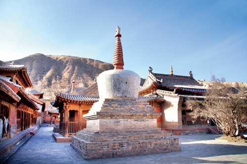 保护单位西来寺建于明万历三十四年(1606年),坐落在乐都区城区东关街