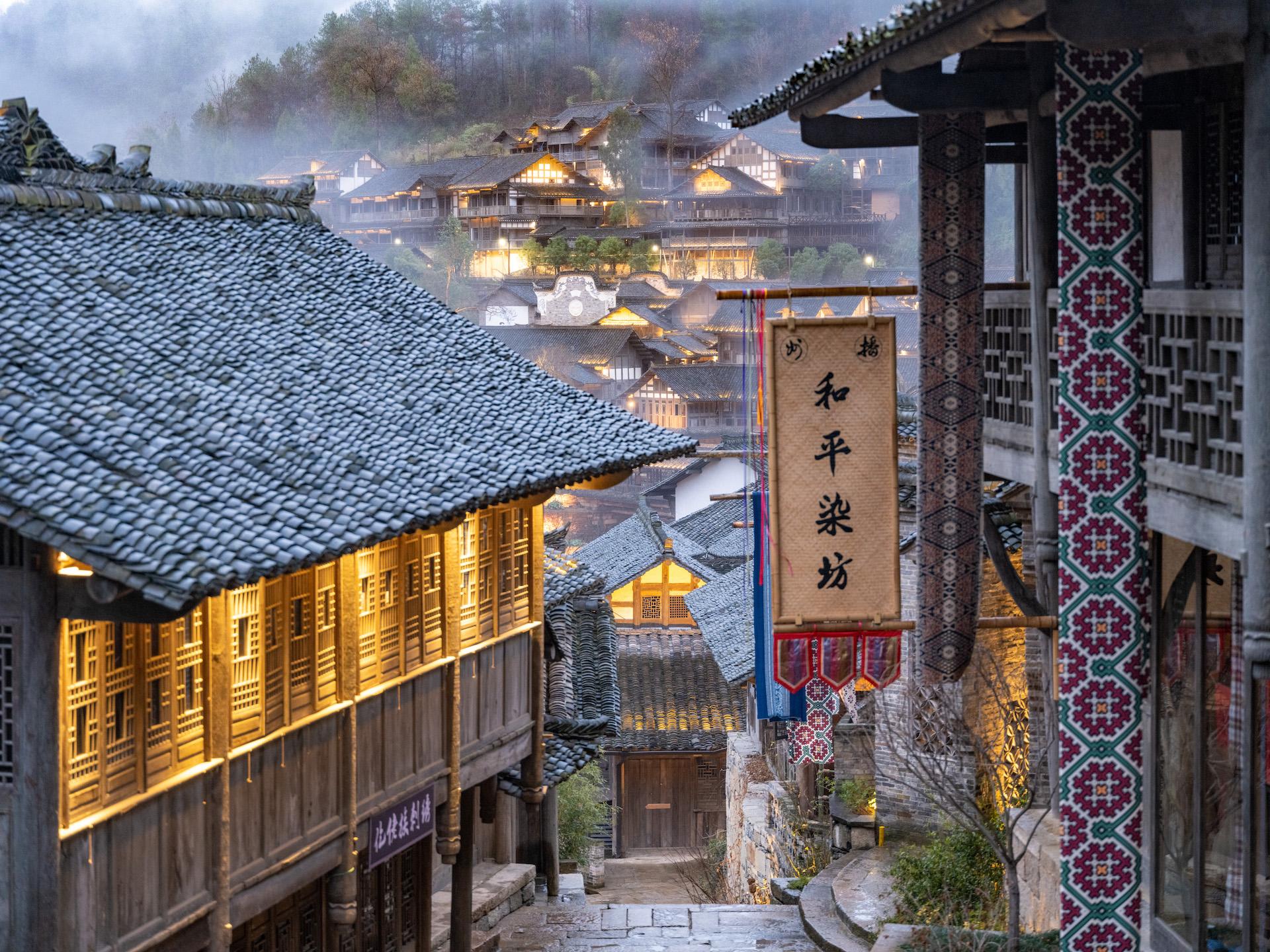 贵州遵义有一座乌江寨，山清水秀，充满浪漫，是休闲旅游的好去处|乌江|吊脚楼|纸坊_新浪新闻