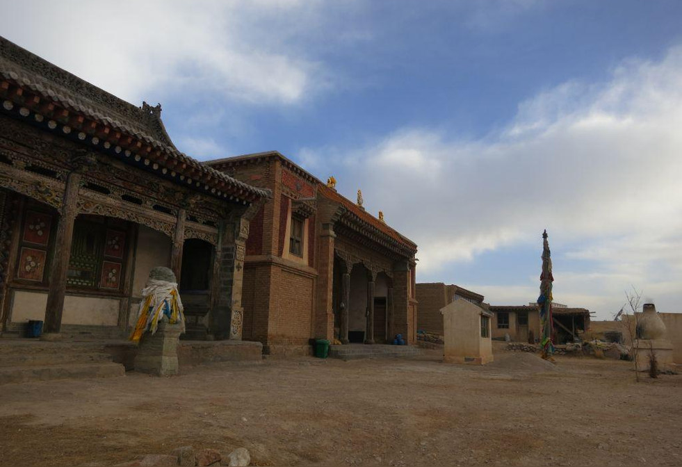 海心山(青海省海南州共和县的景点)_尚可名片