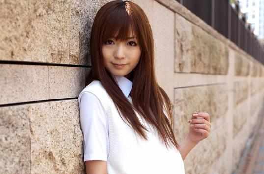 日本人气女星麻仓优现身杭州 为69智能电臀助阵 现场给粉丝爱的抱抱 文章